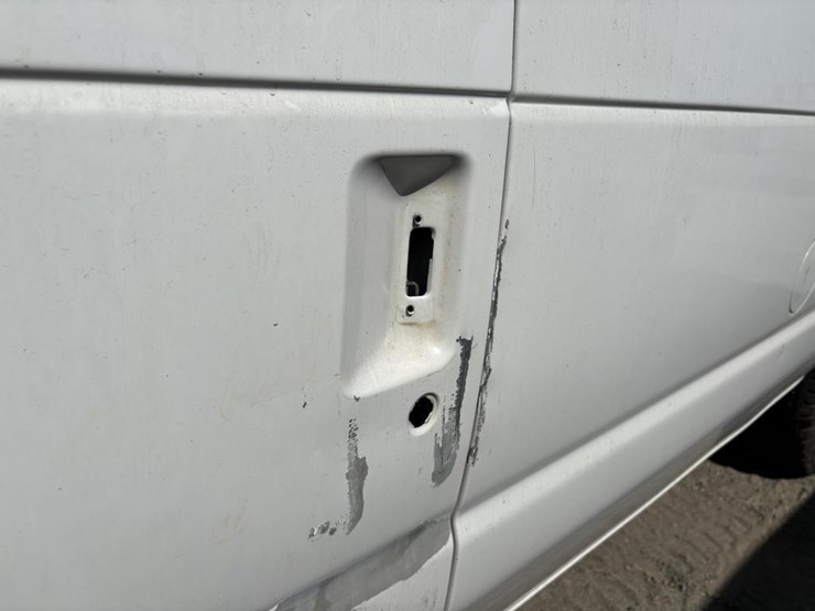2006-ford-e350-image-28