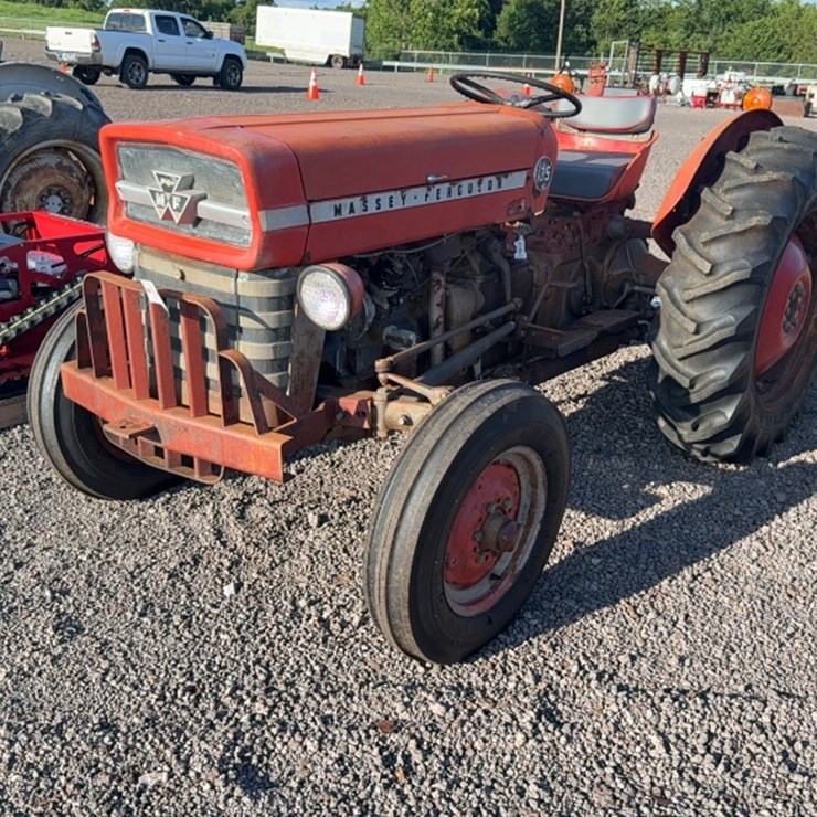MASSEY-FERGUSON 135