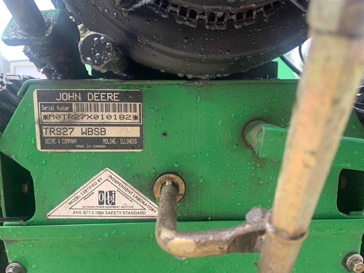 john-deere-trs27-snowblower-image-6