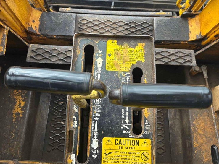 hydra-mac-inc.-1300-skid-steer-image-16