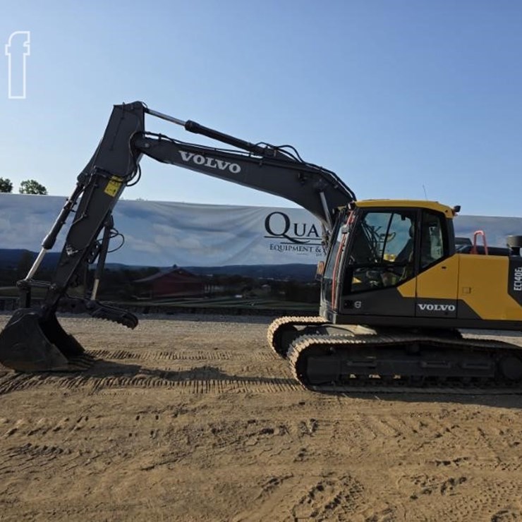2021 VOLVO EC140EL