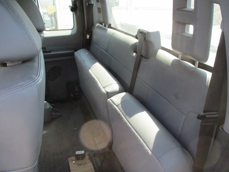 2015-ford-f250-xl-image-10