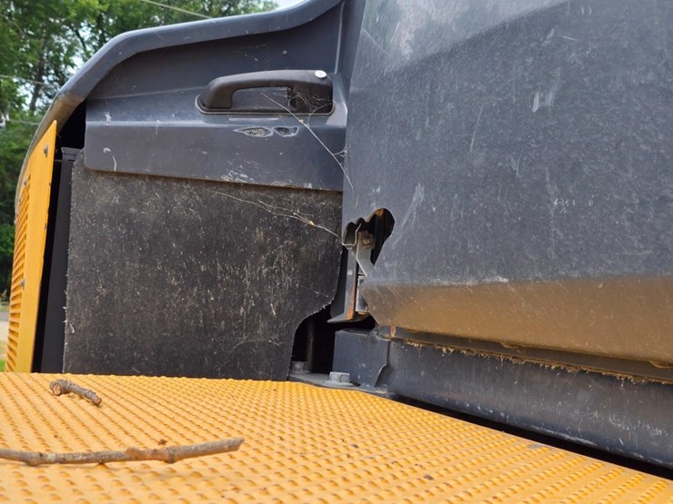 2018-deere-460e-image-17