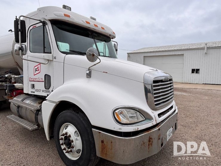 2006-freightliner-columbia-truck-(gp11007,-unit-345)-image-4