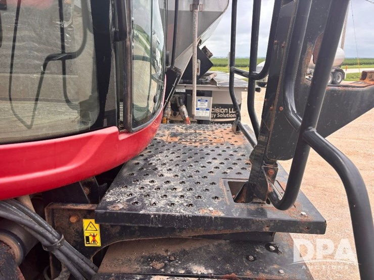 2015-case-ih-titan-3540-image-56