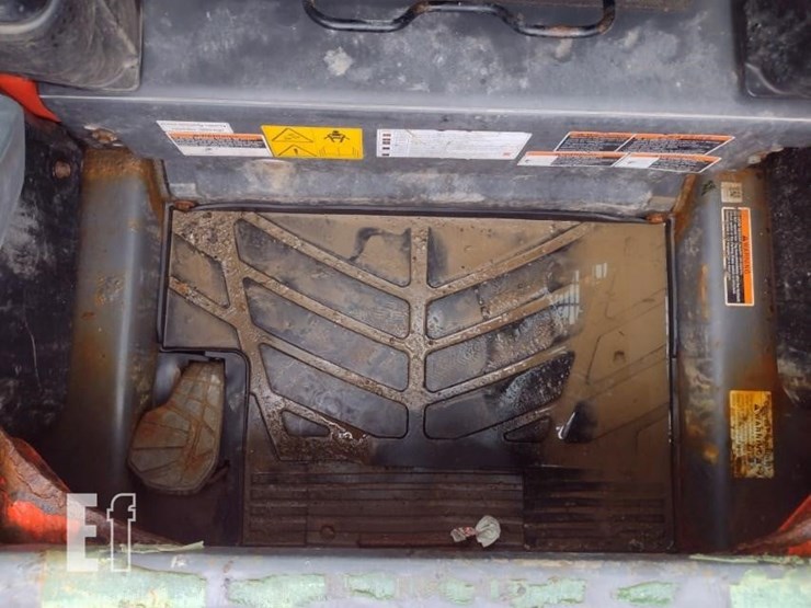 2019-kubota-ssv65-image-11