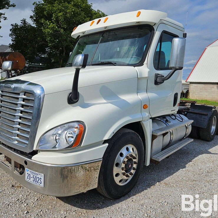 2012 FREIGHTLINER CASCADIA 125