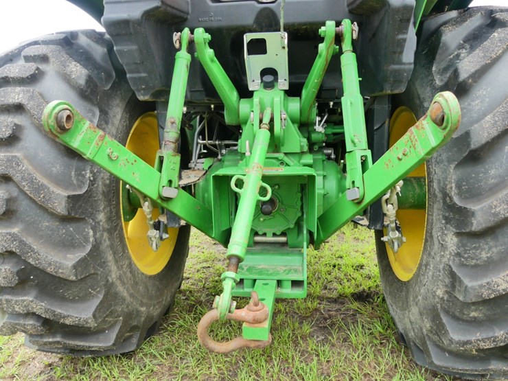 john-deere-4044m-image-5