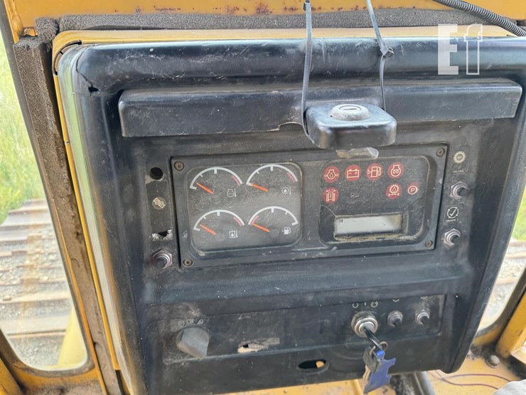 caterpillar-d6m-image-53