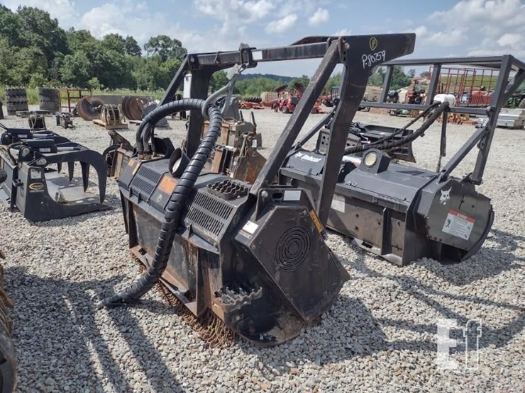 cat-hm415b-mulching-head-image-1