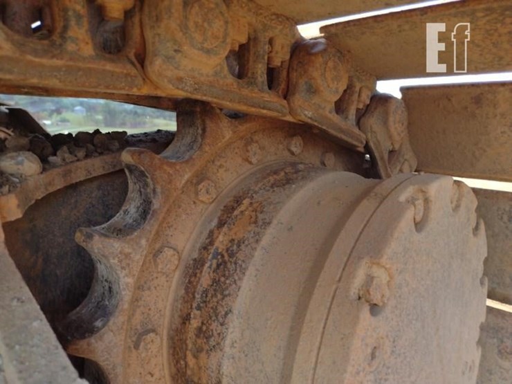 2007-hitachi-zx135us-image-33