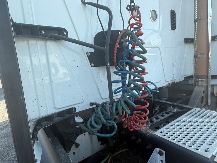 2010-international-prostar-image-27