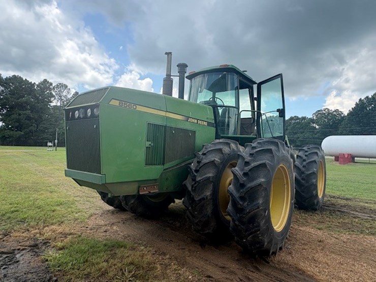 john-deere-8560-image-2
