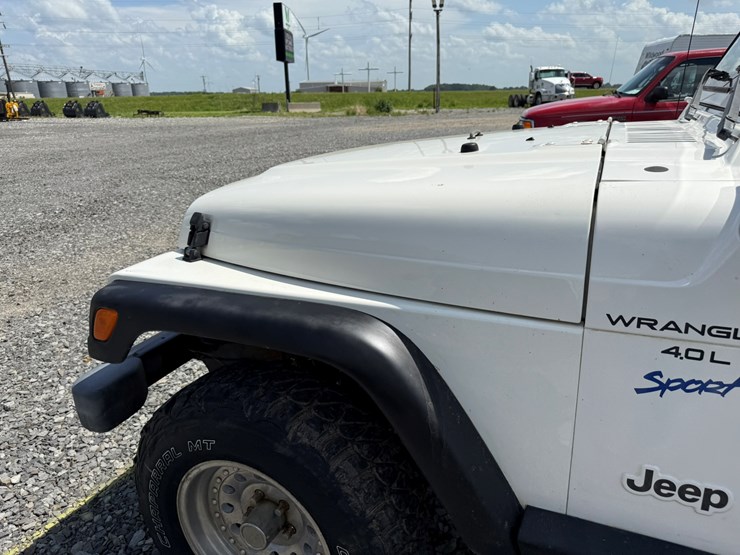 1997-jeep-wrangler-image-13
