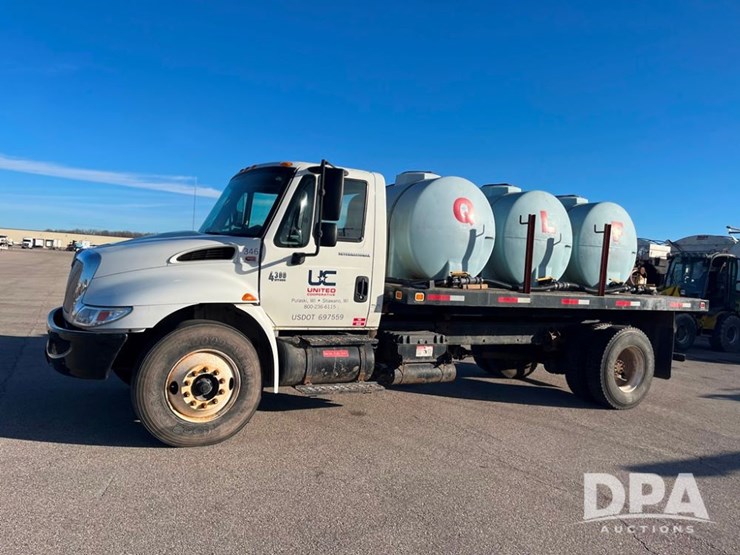 2007-international-durastar-4300-image-3