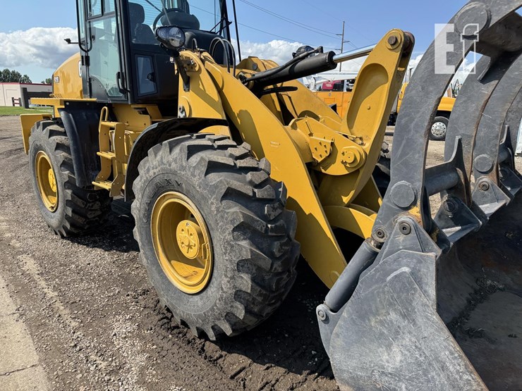 2021-caterpillar-920-image-47