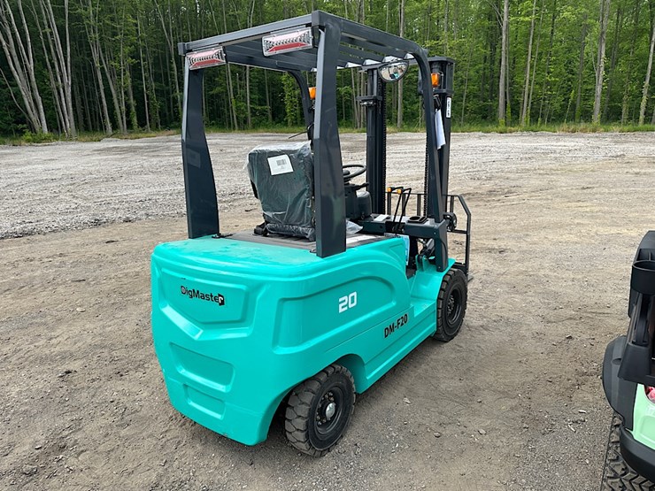 digmaster-dm-f20-forklift-image-3