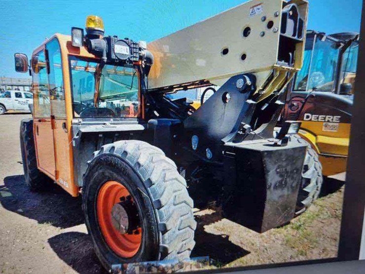 2013-jlg-telehandler-image-3