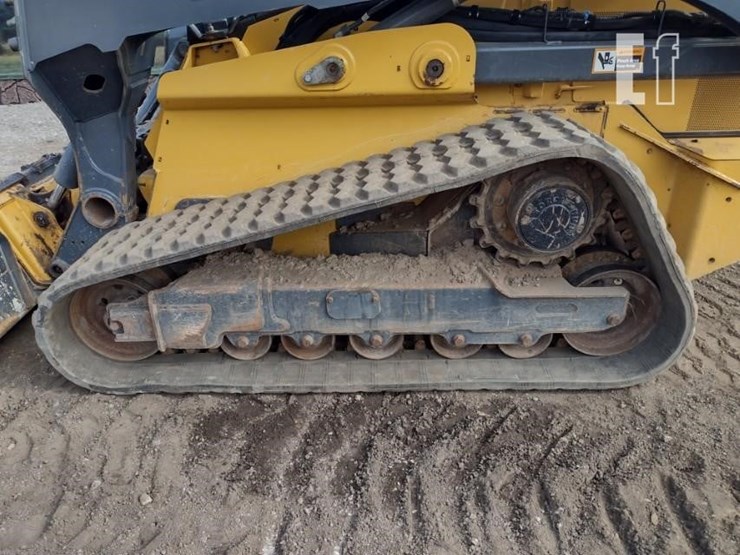 2020-deere-333g-image-19