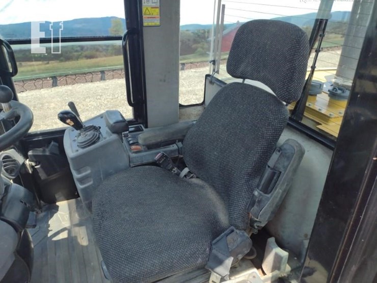 caterpillar-930g-image-13