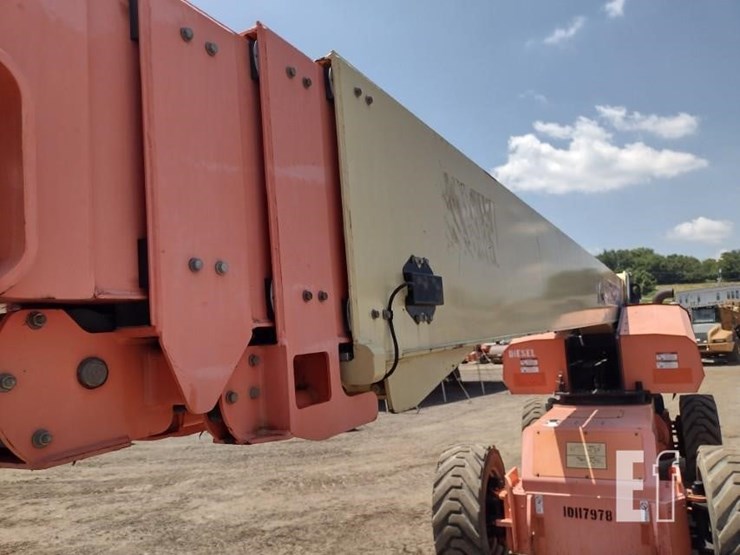 2013-jlg-1200sjp-image-29