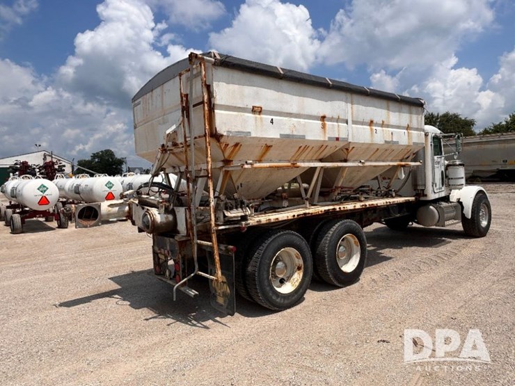 2000-peterbilt-357-image-6
