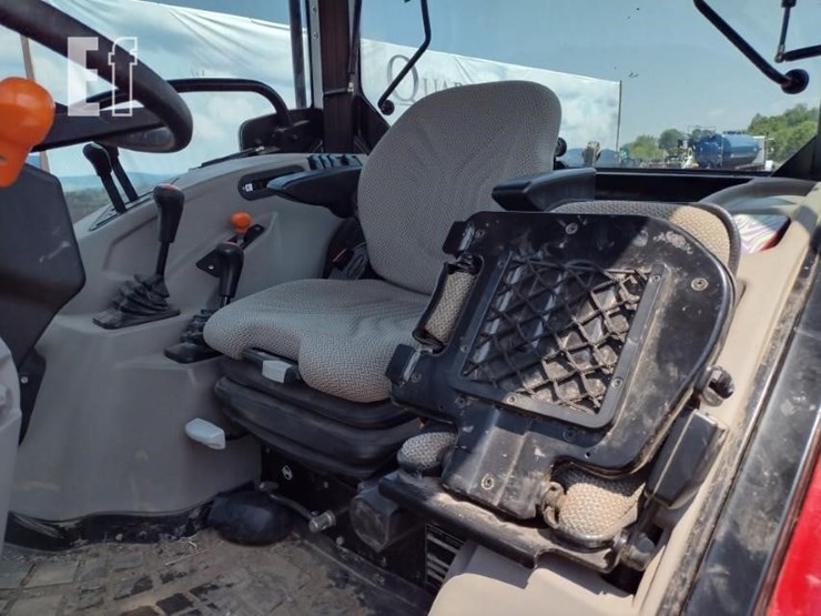 2022-case-ih-farmall-75a-image-14