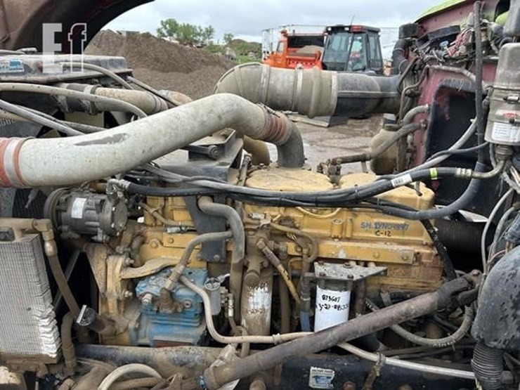 1997-peterbilt-357-image-43