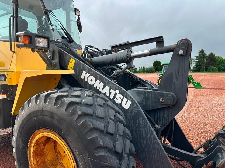 2013-komatsu-wa200pz-6-image-37