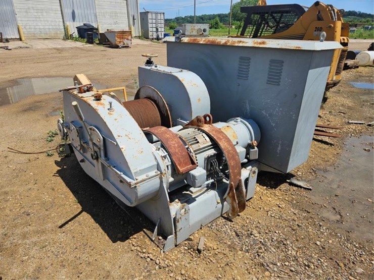 #2584-•-ac-hoyle-s-567-stationary-winch-image-3