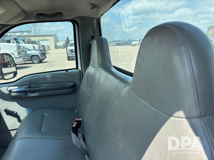 2003-ford-f450-image-39