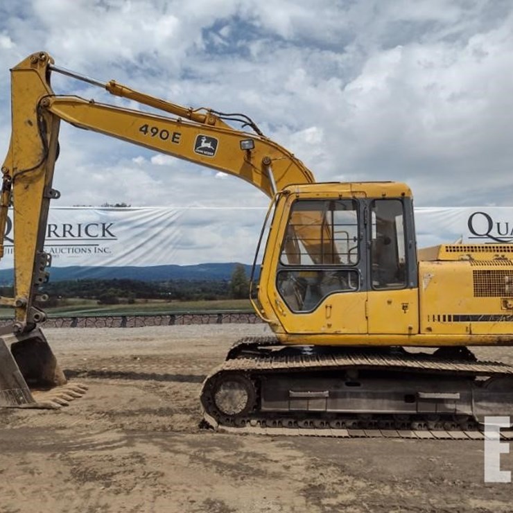 1992 DEERE 490E