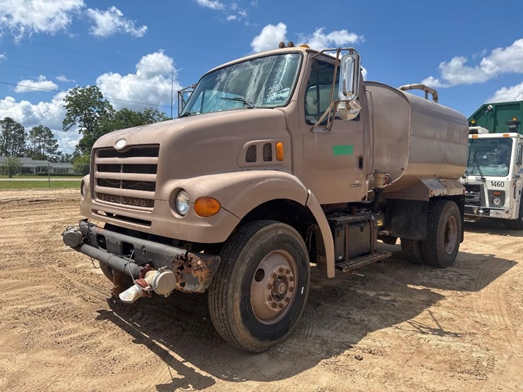 2001-sterling-water-truck-image-2
