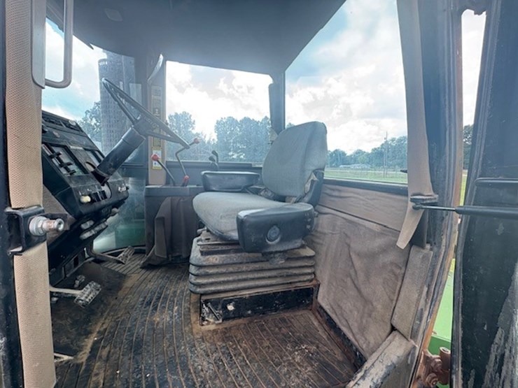 john-deere-8560-image-41