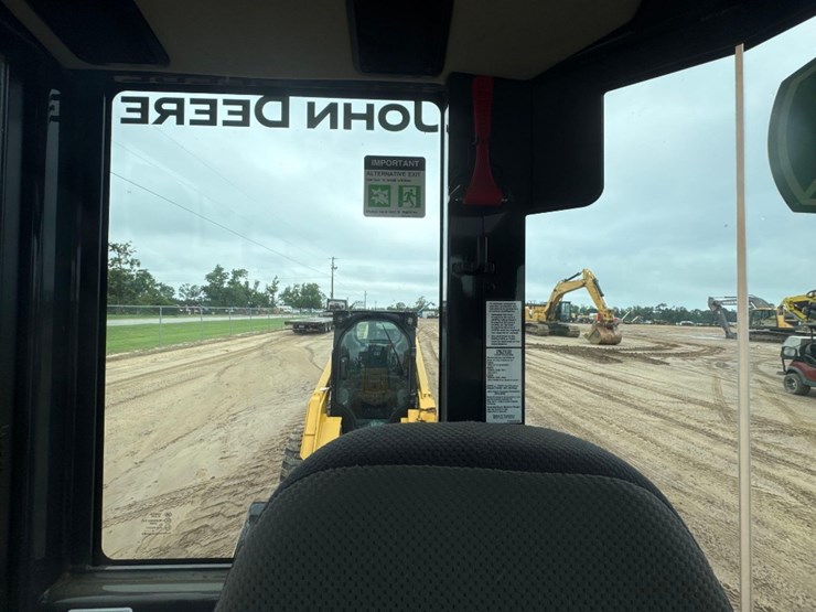 2020-deere-35g-image-34