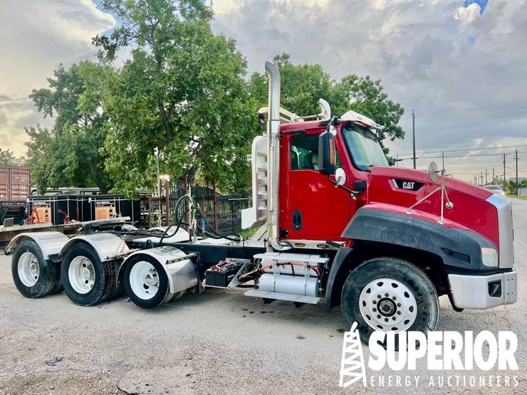 (x)-(16-1)-2013-cat-cc60s-t/a-truck-tractor-w/-pus-image-1