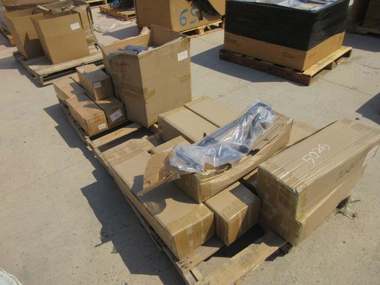 (2)-pallets-of-misc-automotive-parts,-image-4