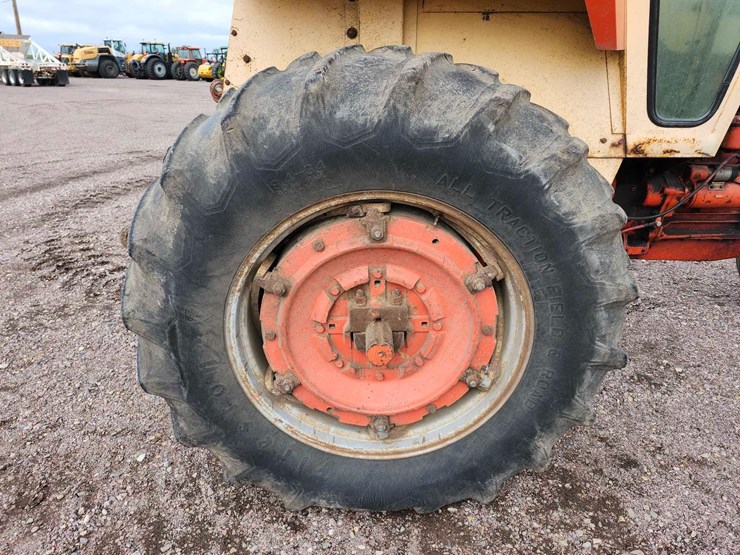 1968-case-930-tractor-image-6