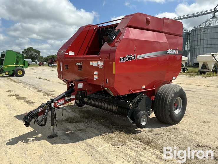 2013-case-ih-rb564-image-1