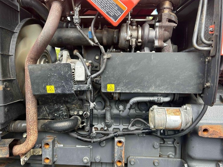 2015-kubota-m5660su-image-10
