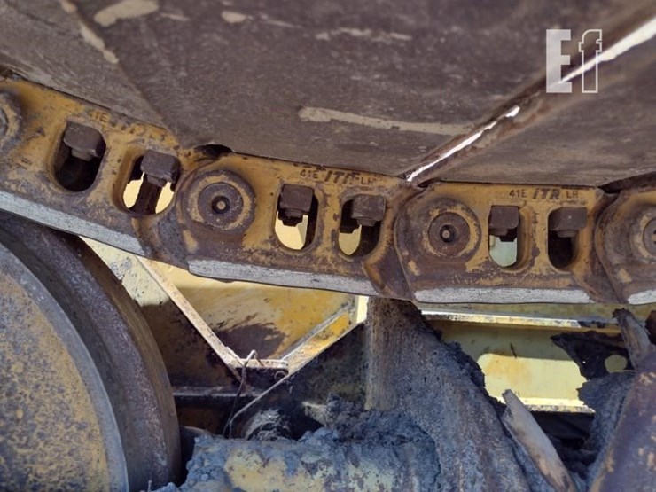 2004-deere-650h-image-25
