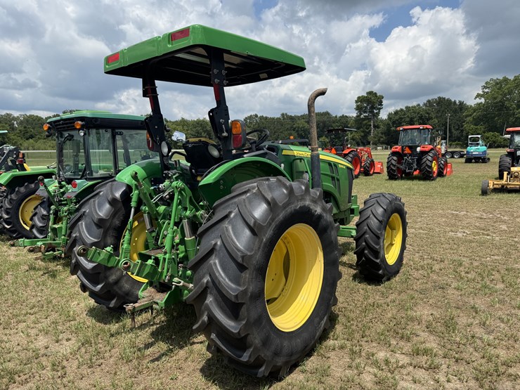 2021-john-deere-5090m-image-6