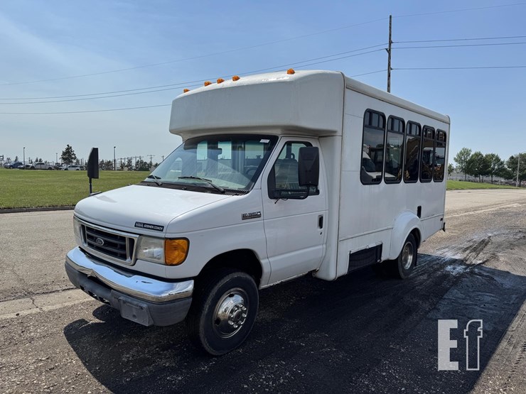 2007-ford-e350-image-1