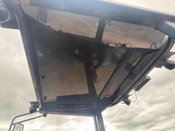deere-204l-image-18