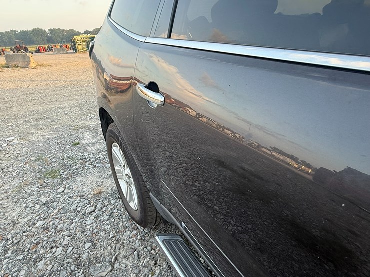 2013-chevrolet-traverse-image-12