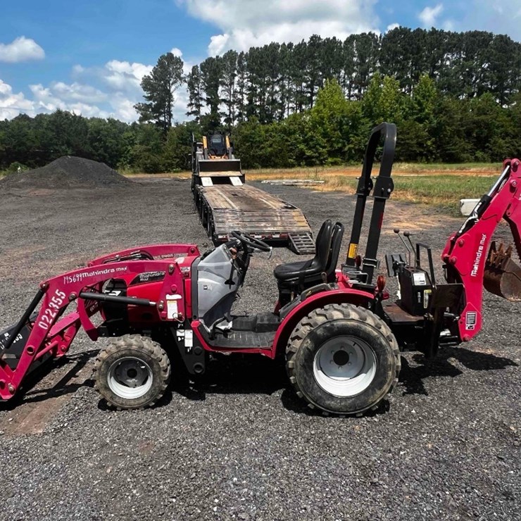 2017 MAHINDRA MAX26XL TRACTOR