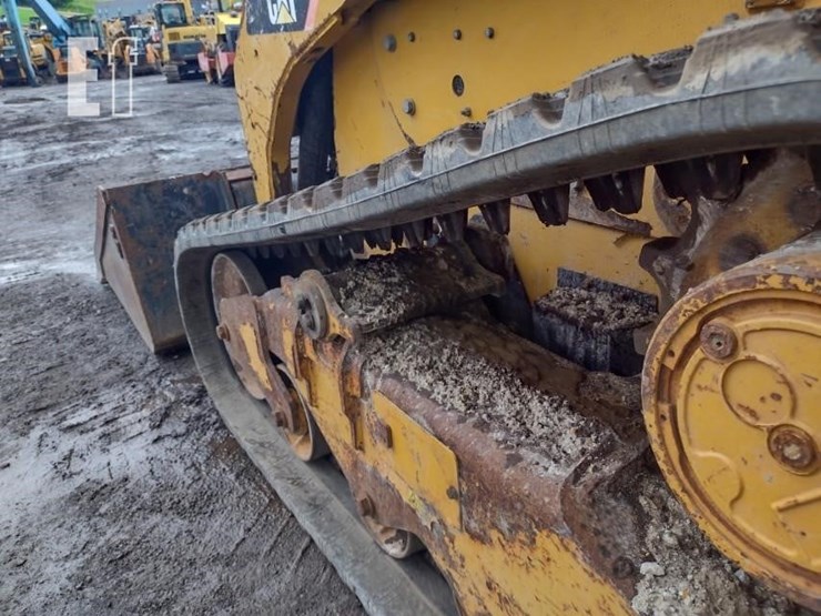 2012-caterpillar-259b3-image-22