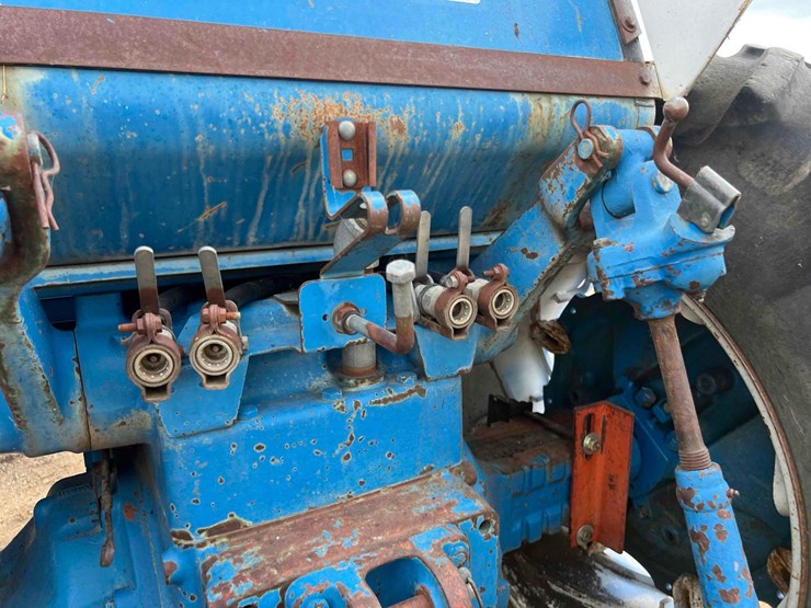 ford-8000-image-8
