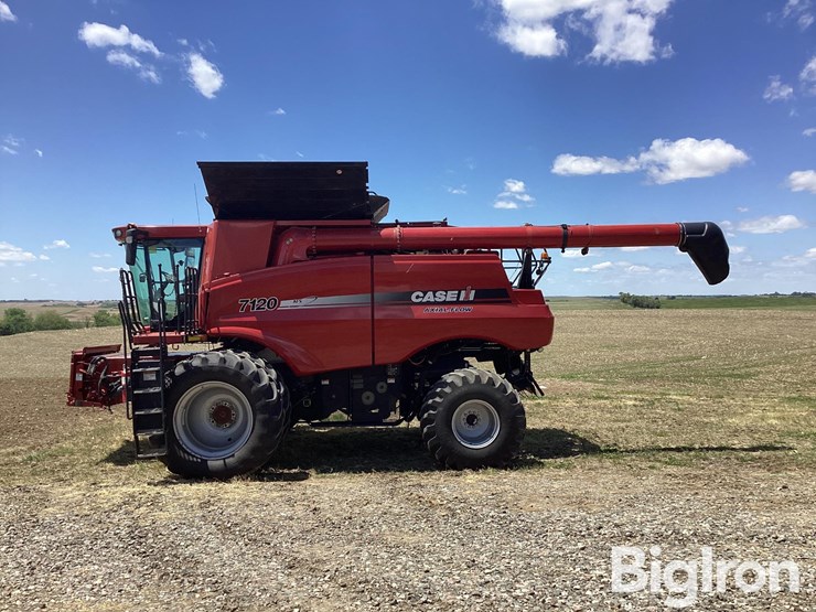 2012-case-ih-7120-image-8