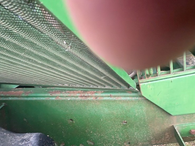 john-deere-8560-image-18